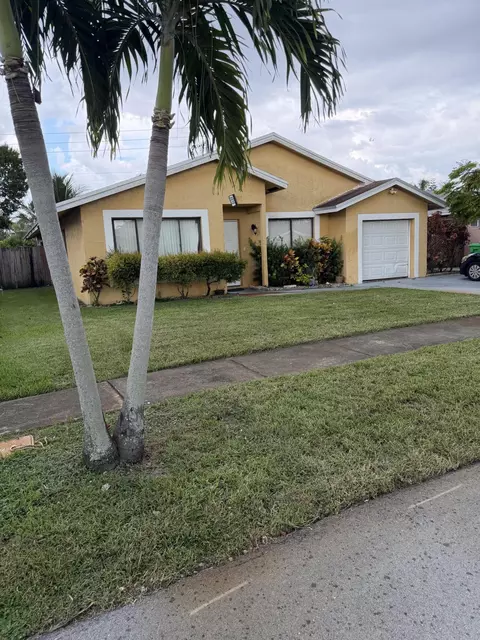 9616 NW 49th St, Sunrise, FL 33351