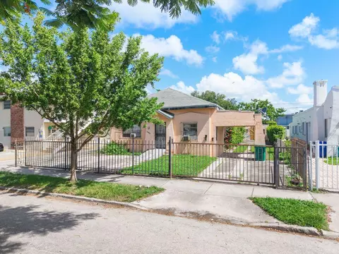 2033 SW 5th St, Miami, FL 33135