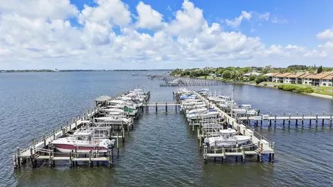 1600 NE Dixie Hwy #4-107, Jensen Beach, FL 34957