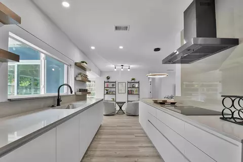 803 Bluebird Dr, Delray Beach, FL 33444