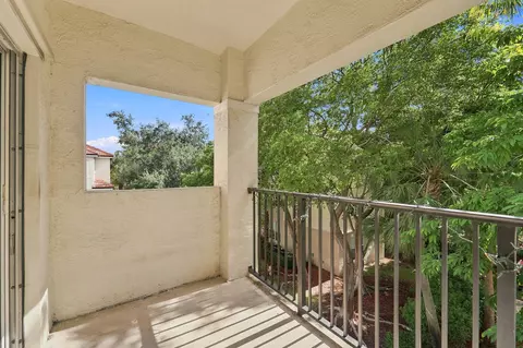 Exterior - 5940 W Sample Rd #308, Coral Springs, FL 33067 photo 2 of 5
