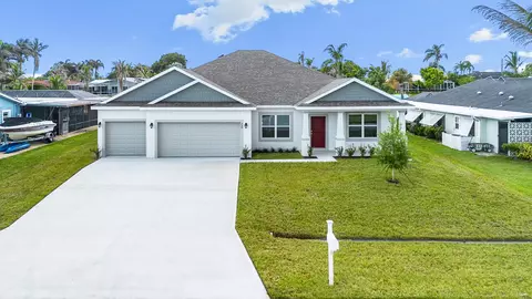 798 SE Seahouse Dr, Port Saint Lucie, FL 34983