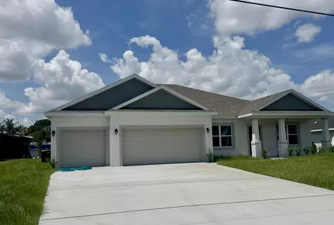 798 SE Seahouse Dr, Port Saint Lucie, FL 34983