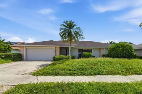 13581 Columbine Ave, Wellington, FL 33414