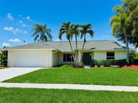 13708 Folkestone Cir, Wellington, FL 33414