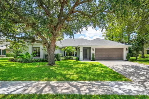 1506 Wiltshire Village Dr, Wellington, FL 33414