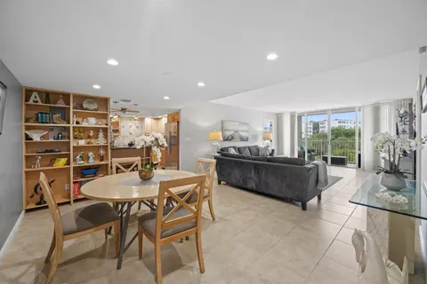2860 S Ocean Blvd #316, Palm Beach, FL 33480