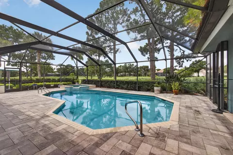 Exterior - 1258 SE Brewster Pl, Stuart, FL 34997 photo 3 of 10