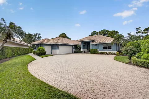 Exterior - 1258 SE Brewster Pl, Stuart, FL 34997 photo 1 of 10