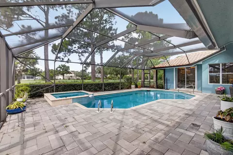 Exterior - 1258 SE Brewster Pl, Stuart, FL 34997 photo 5 of 10