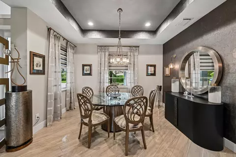 Dining - 1258 SE Brewster Pl, Stuart, FL 34997 photo 2 of 8