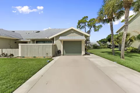 1431 SE Colchester Cir, Port Saint Lucie, FL 34952