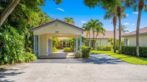 2236 Las Casitas Dr, Wellington, FL 33414