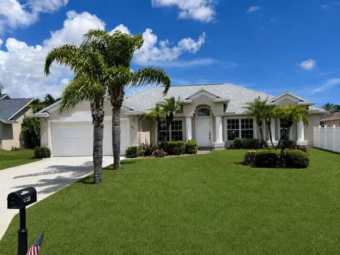441 SE Nome Dr, Port Saint Lucie, FL 34984