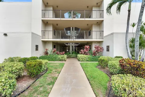 5280 Las Verdes Cir #124, Delray Beach, FL 33484