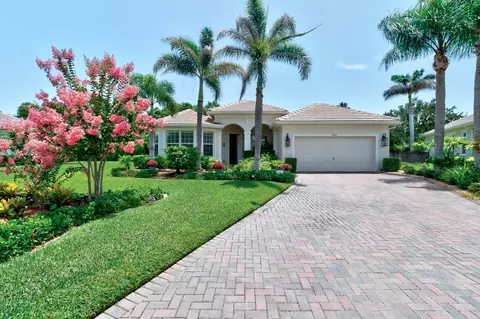 4241 Diamond Sq, Vero Beach, FL 32967