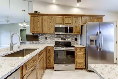 Kitchen - 5263 Copperleaf Cir, Delray Beach, FL 33484 photo 1 of 3