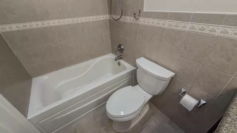 Bath - 5263 Copperleaf Cir, Delray Beach, FL 33484 photo 2 of 3