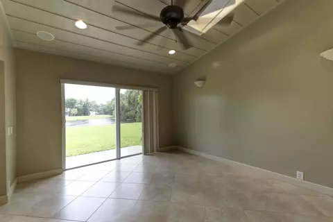 Living - 5263 Copperleaf Cir, Delray Beach, FL 33484 photo 3 of 4