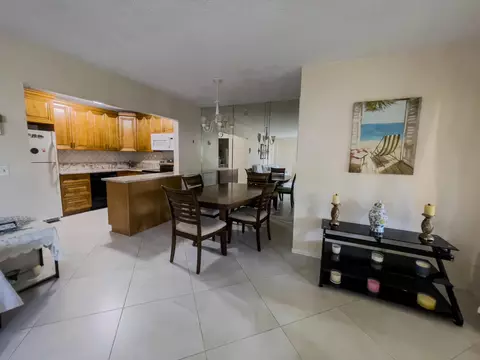 309 Pine Ridge Cir #A-1, Greenacres, FL 33463