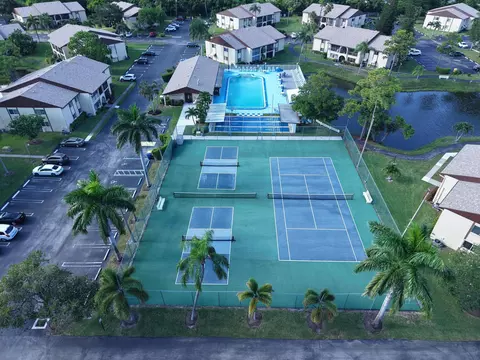 309 Pine Ridge Cir #A-1, Greenacres, FL 33463