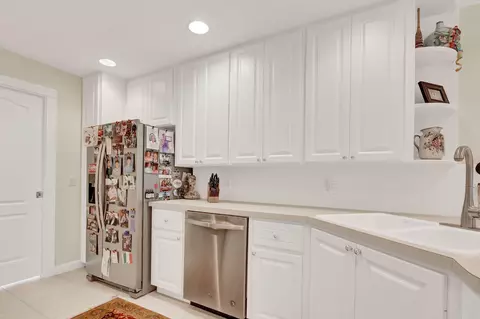 Kitchen - 131 Radcliffe Ct, Jupiter, FL 33458 photo 2 of 5
