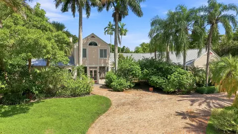 2705 Hackney Rd, Weston, FL 33331