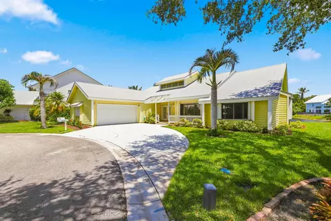 10461 SE Amberjack Ct, Hobe Sound, FL 33455