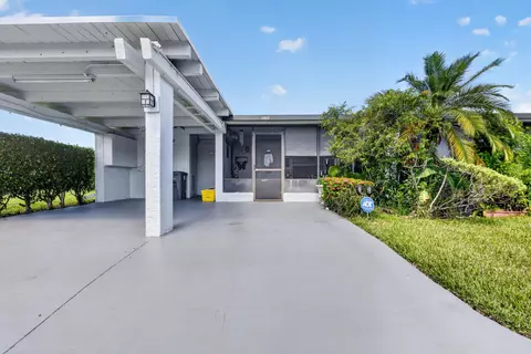 6802 Moonlit Dr, Delray Beach, FL 33446