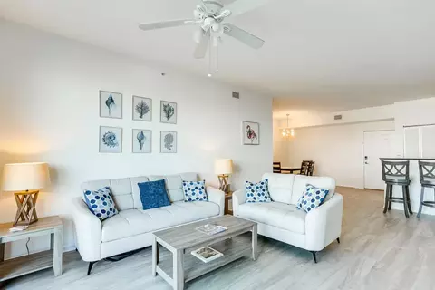 802 W Windward Way #301, Lantana, FL 33462