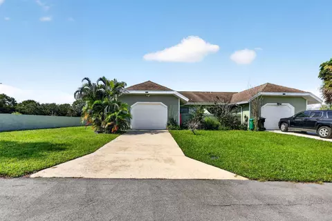 1713 SE Ryecroft Ct, Port Saint Lucie, FL 34952