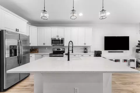 Kitchen - 10175 Akenside Dr, Boca Raton, FL 33428 photo 4 of 7