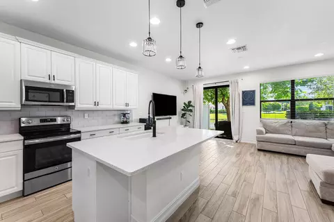 Kitchen - 10175 Akenside Dr, Boca Raton, FL 33428 photo 2 of 7