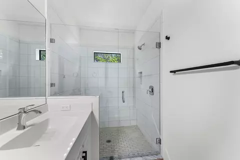 Bath - 10175 Akenside Dr, Boca Raton, FL 33428 photo 4 of 4