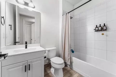 Bath - 10175 Akenside Dr, Boca Raton, FL 33428 photo 2 of 4