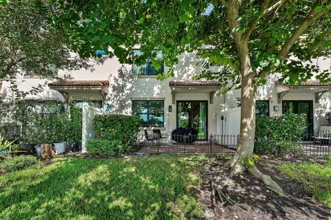 Exterior - 10175 Akenside Dr, Boca Raton, FL 33428 photo 5 of 6