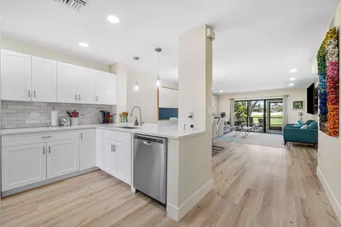 17 Southport Ln #E, Boynton Beach, FL 33436