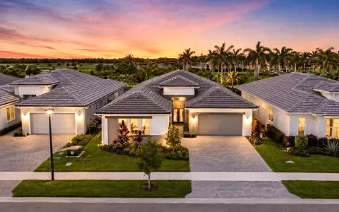12172 Waterstone Cir, Palm Beach Gardens, FL 33412