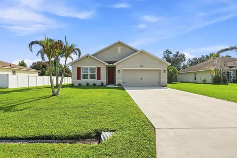 1617 SE Shepard Ln, Port Saint Lucie, FL 34983