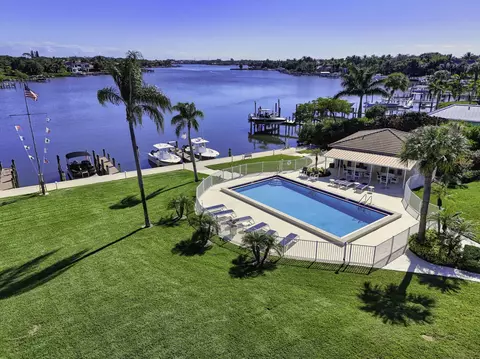 Exterior - 478 Tequesta Dr #204, Tequesta, FL 33469 photo 5 of 7