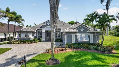 Exterior - 755 SW River Bend Cir, Stuart, FL 34997 photo 15 of 17