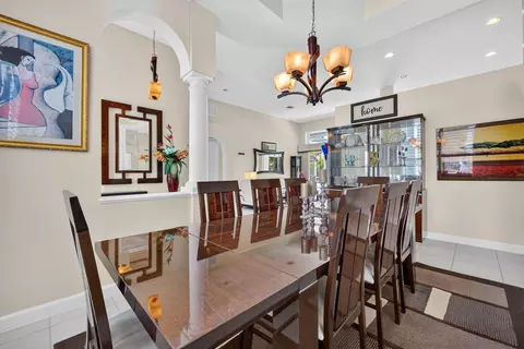Dining - 755 SW River Bend Cir, Stuart, FL 34997 photo 3 of 7
