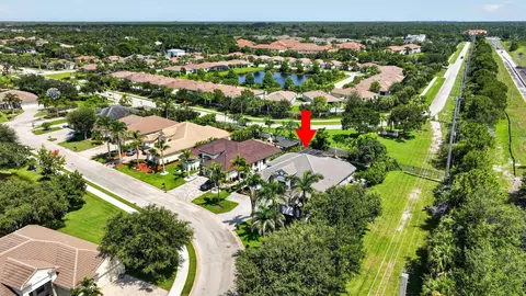 View/Area - 755 SW River Bend Cir, Stuart, FL 34997 photo 4 of 21