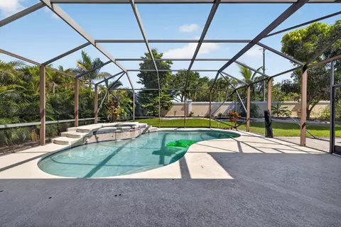 Exterior - 755 SW River Bend Cir, Stuart, FL 34997 photo 6 of 18