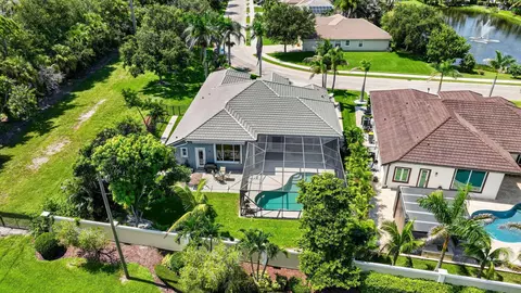 View/Area - 755 SW River Bend Cir, Stuart, FL 34997 photo 11 of 21