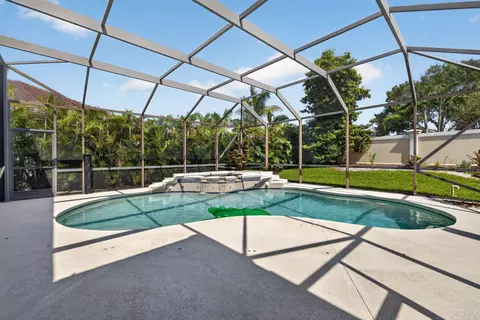 Exterior - 755 SW River Bend Cir, Stuart, FL 34997 photo 7 of 17