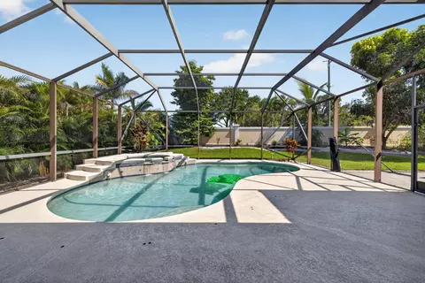 Exterior - 755 SW River Bend Cir, Stuart, FL 34997 photo 6 of 17