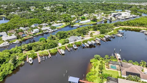View/Area - 755 SW River Bend Cir, Stuart, FL 34997 photo 15 of 21