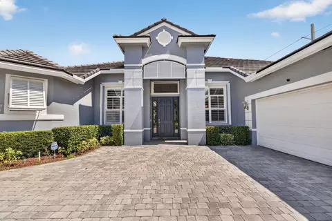 Exterior - 755 SW River Bend Cir, Stuart, FL 34997 photo 4 of 17