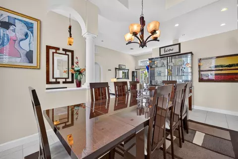 Dining - 755 SW River Bend Cir, Stuart, FL 34997 photo 3 of 7